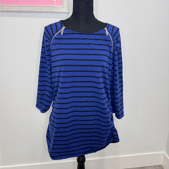 Michael Kors Stripe 3/4 Sleeve Cinched Sides Women’s Top (1X) - Picture 3 of 8